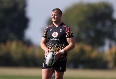150726 - Wales Rugby Training ahead of their game against South Africa on the weekend - Dewi Lake during training