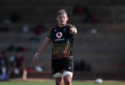 150726 - Wales Rugby Training ahead of their game against South Africa on the weekend - Jac Morgan during training