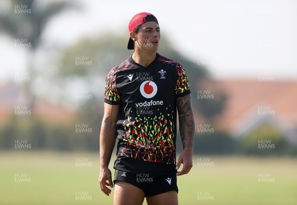 150726 - Wales Rugby Training ahead of their game against South Africa on the weekend - Louis Rees-Zammit during training