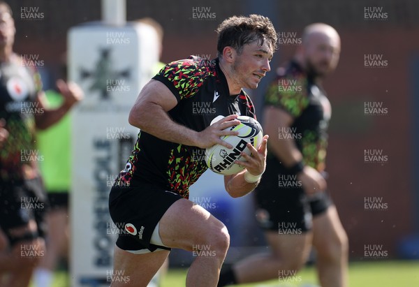 150726 - Wales Rugby Training ahead of their game against South Africa on the weekend - Dan Edwards during training