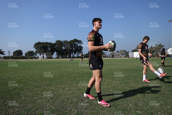 150726 - Wales Rugby Training ahead of their game against South Africa on the weekend - Eddie James during training