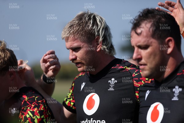 150726 - Wales Rugby Training ahead of their game against South Africa on the weekend - Aaron Wainwright during training