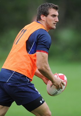15.08.11 - Wales Rugby Training - Sam Warburton during training. 