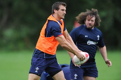 15.08.11 - Wales Rugby Training - Sam Warburton during training. 
