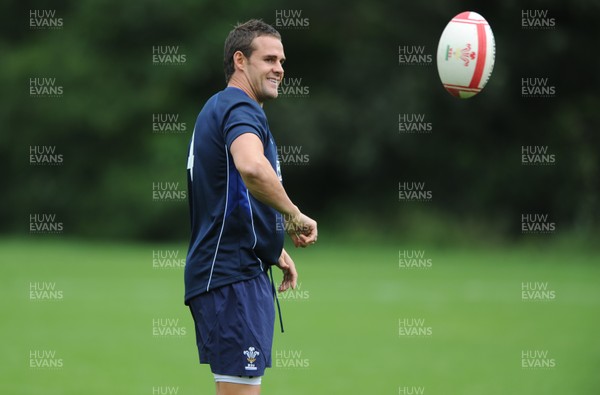 15.08.11 - Wales Rugby Training - Lee Byrne during training. 