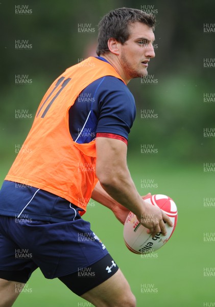 15.08.11 - Wales Rugby Training - Sam Warburton during training. 