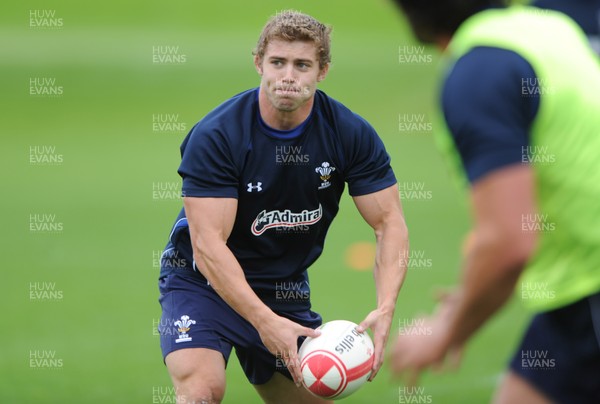 15.08.11 - Wales Rugby Training - Leigh Halfpenny during training. 