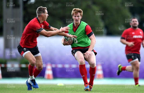 151019 - Wales Rugby Training - Rhys Patchell during training
