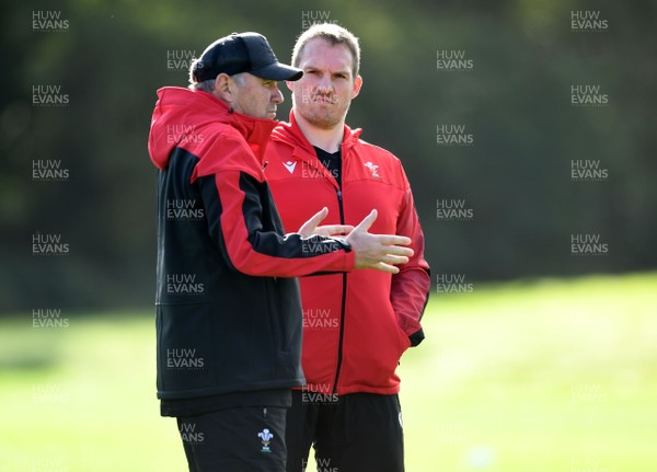 151020 - Wales Rugby Training - Wayne Pivac and Gethin Jenkins during training