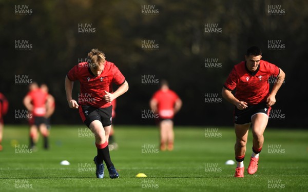 151020 - Wales Rugby Training - Nick Tompkins and Owen Watkin during training