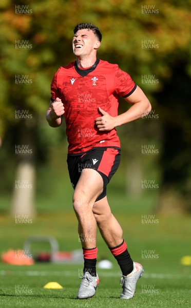 151020 - Wales Rugby Training - Johnny Williams during training