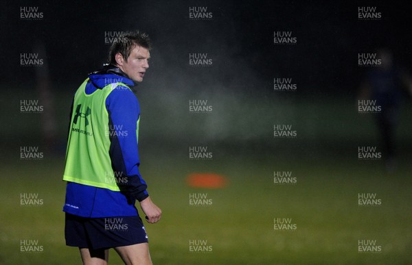 15.11.10 - Wales Rugby Training - Dan Biggar during training. 