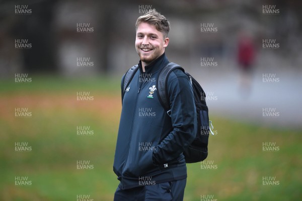 151118 - Wales Rugby Training - Tyler Morgan during training
