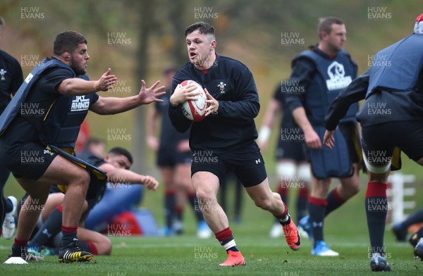 151118 - Wales Rugby Training - Steff Evans during training