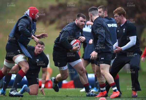 151118 - Wales Rugby Training - Rob Evans during training
