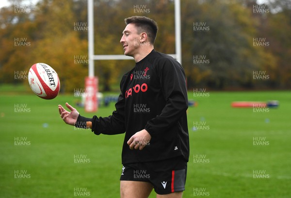 151122 - Wales Rugby Training - Josh Adams during training