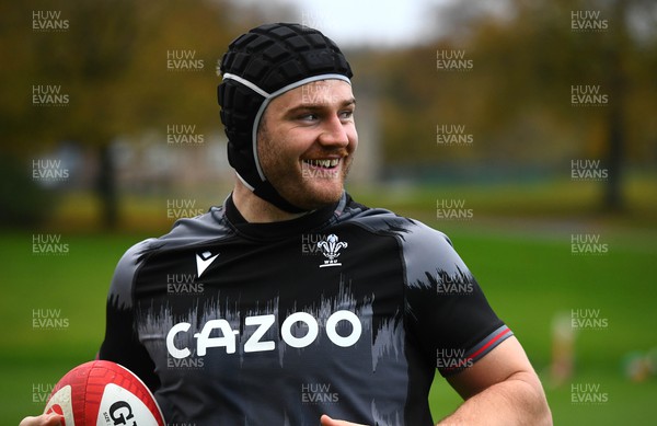 151122 - Wales Rugby Training - Rhodri Jones during training