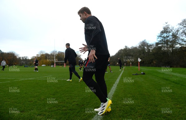 151122 - Wales Rugby Training - Leigh Halfpenny during training