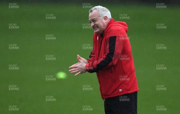 160221 - Wales Rugby Training - Paul Stridgeon during training