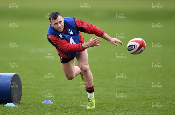 160221 - Wales Rugby Training - Gareth Davies during training