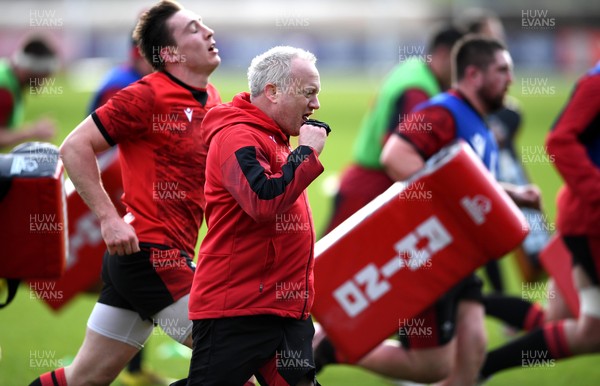 160221 - Wales Rugby Training - Paul Stridgeon during training