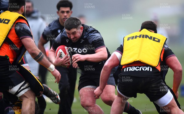 160223 - Wales Rugby Training - Wyn Jones during training
