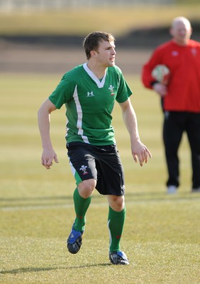 16.03.10 - Wales Rugby Training - Tom Prydie in action during training. 