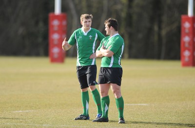 16.03.10 - Wales Rugby Training - Tom Prydie talks to Huw Bennett(R) during training. 