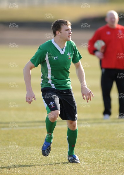 16.03.10 - Wales Rugby Training - Tom Prydie in action during training. 