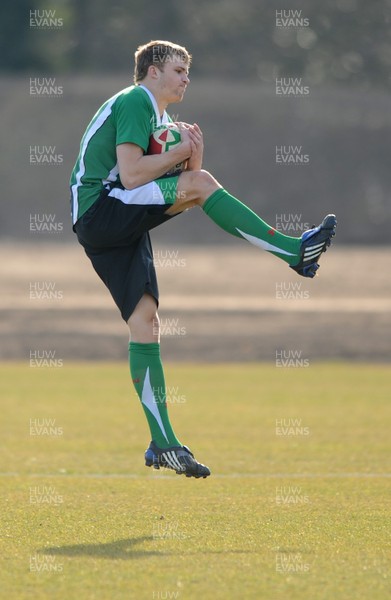 16.03.10 - Wales Rugby Training - Tom Prydie in action during training. 