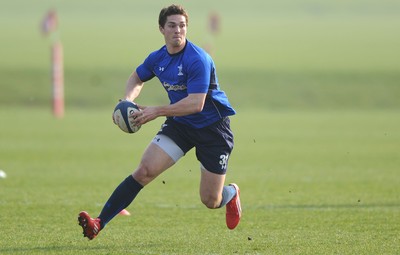 16.03.11 - Wales Rugby Training - George North during training. 