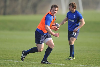 16.03.11 - Wales Rugby Training - Jonathan Davies during training. 