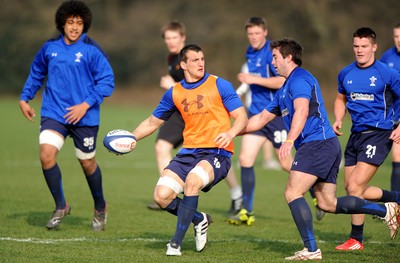 16.03.11 - Wales Rugby Training - Sam Warburton during training. 