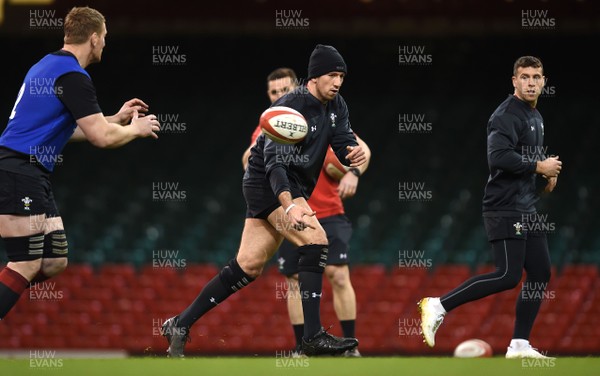 160318 - Wales Rugby Training - Justin Tipuric during training