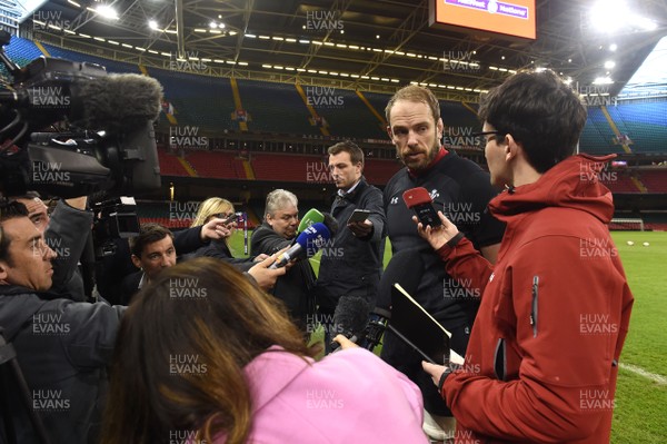 160318 - Wales Rugby Training - Alun Wyn Jones talks to media during training