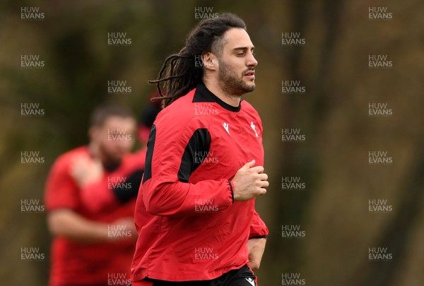 160321 - Wales Rugby Training - Josh Navidi during training