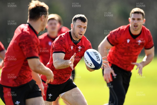 160321 - Wales Rugby Training - Gareth Davies during training