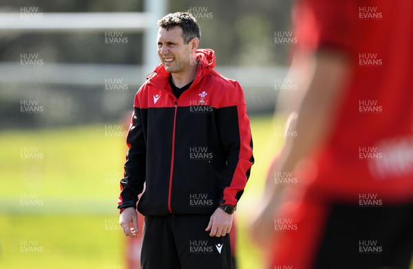 160321 - Wales Rugby Training - Stephen Jones during training