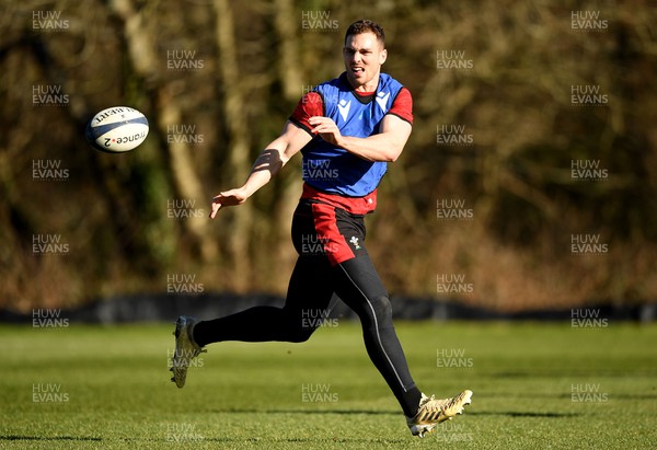 160321 - Wales Rugby Training - George North during training