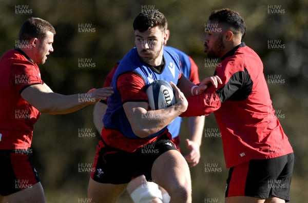 160321 - Wales Rugby Training - Johnny Williams during training
