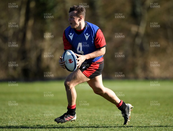 160321 - Wales Rugby Training - Jarrod Evans during training