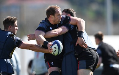 160323 - Wales Rugby Training - Alun Wyn Jones during training