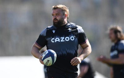 160323 - Wales Rugby Training - Tomas Francis during training