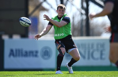 160323 - Wales Rugby Training - Nick Tompkins during training