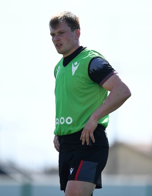 160323 - Wales Rugby Training - Nick Tompkins during training