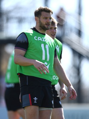 160323 - Wales Rugby Training - Dan Biggar during training