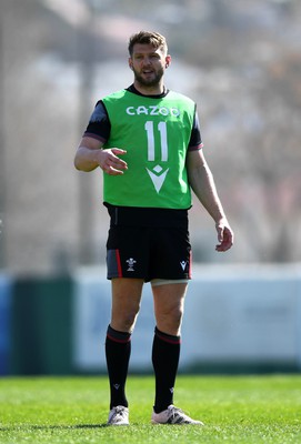 160323 - Wales Rugby Training - Dan Biggar during training