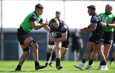 160323 - Wales Rugby Training - George North during training