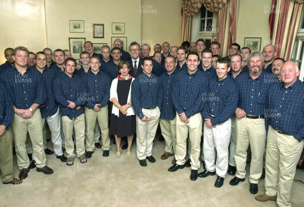160601 - Wales Tour to Japan - The Welsh team pose with Tim Morris and his wife while visiting the British Embassy in Tokyo