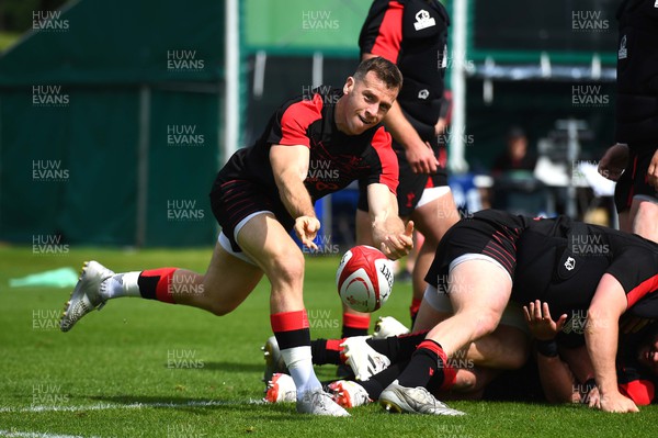 160622 - Wales Rugby Training - Gareth Davies during training